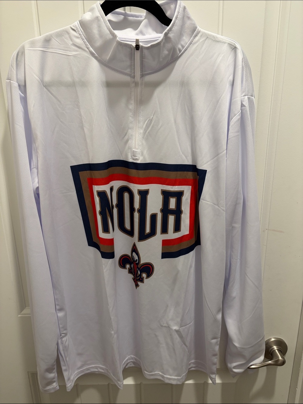White NOLA  Pelicans Long-Sleeve Quarter-Zip Shirt size XL